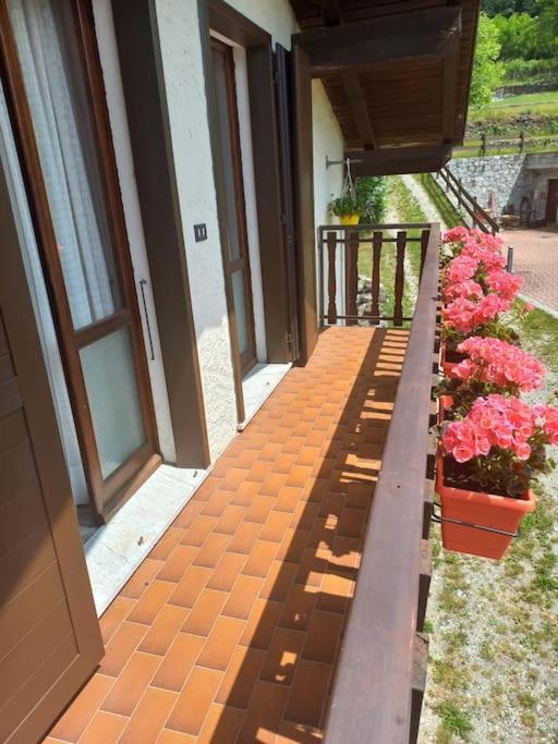 La Casetta Delle Nuvole Mazzo di Valtellina Exterior foto